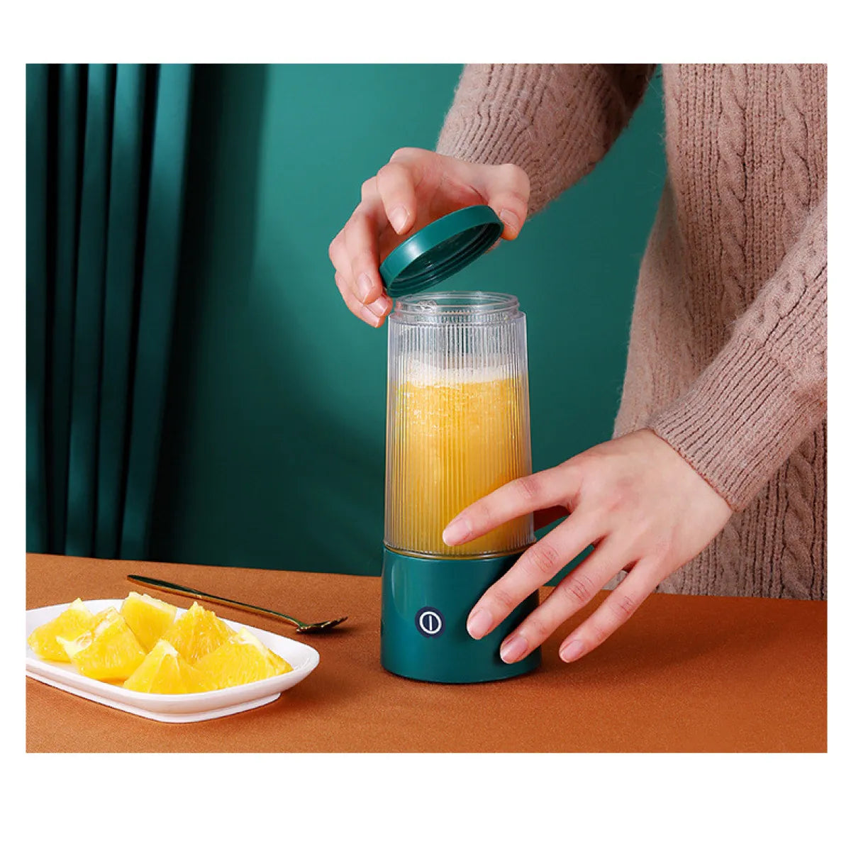 Rechargeable Portable Fruit Juicer Cup